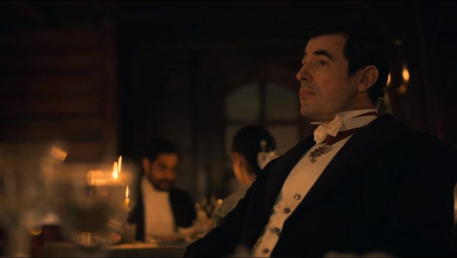 Claes Bang em cena de Drácula da Netflix.